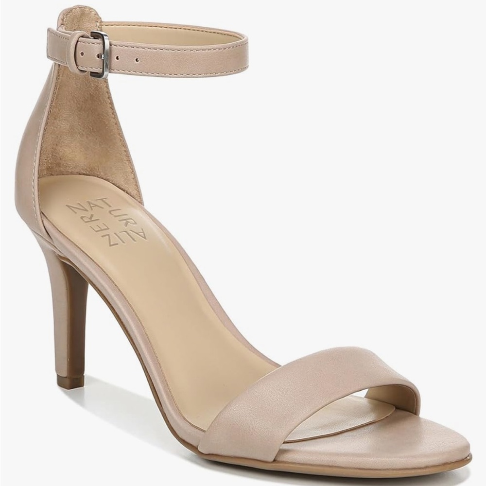 Naturalizer Women Leah Sandal